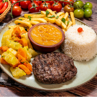 Arroz fresquinho, Batatas fritas, Legumes e Feijão separados