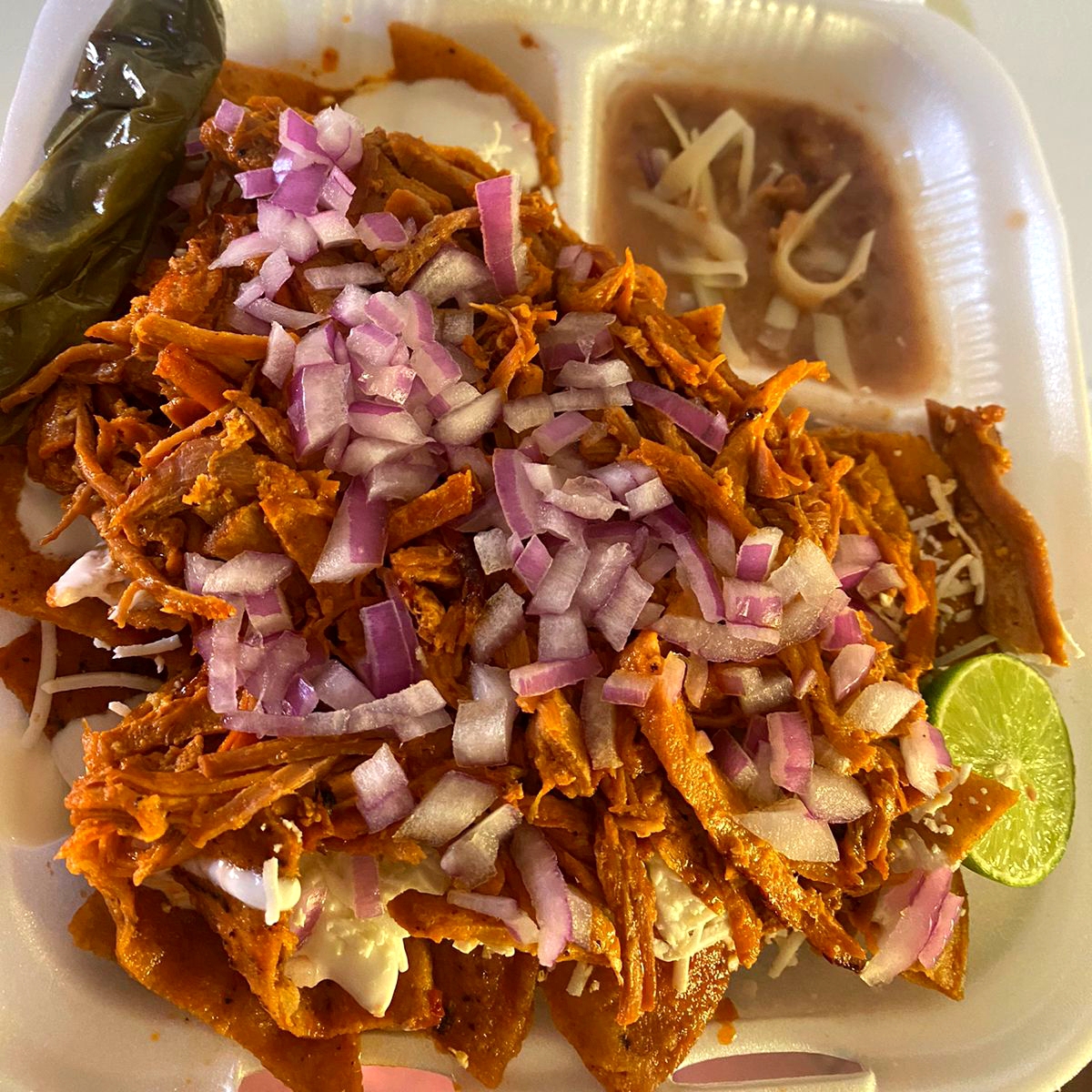 Chilaquiles con Pierna