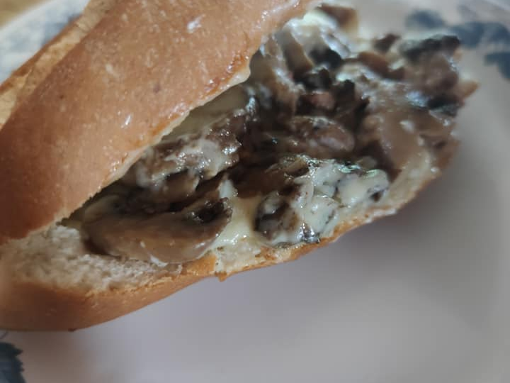 2 tortas combinadas + 1 lto de agua del dia
