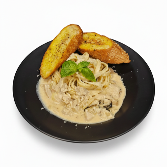 Pasta Fetuccine Alfredo con Pollo