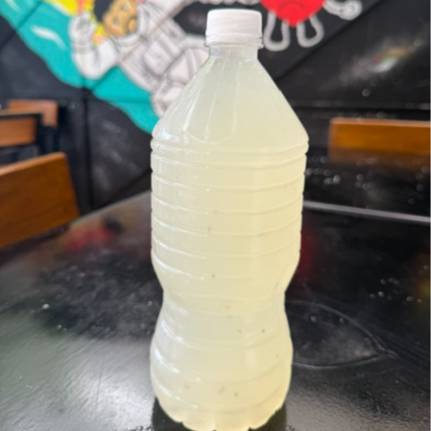 Agua Limón con Chia