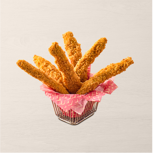 São 6 tiras de frango crocantes. Servidas com 4 molhos deliciosos para uma experiência única de sabores. Molhos: Maionese verde, Barbecue, Sweet chilli e Cheddar. Humm!