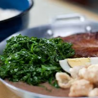 Serve 2 ou + pessoas!! Lombo grelhado, tutu de feijão, arroz, couve e torresmo.