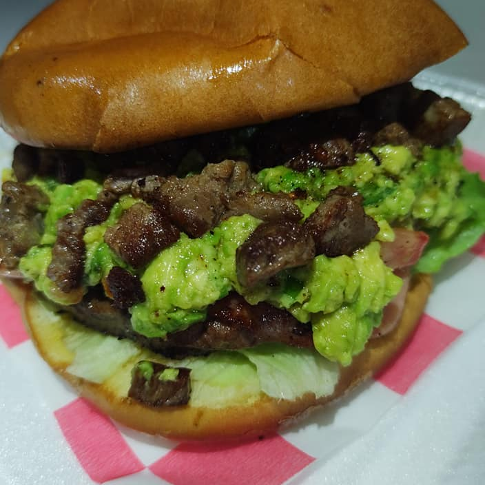 Combo- Mty Burguer con porcion de papas francesa