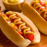 Pão, Maionese, Salsicha, Purê de Batata, Molho Barbecue, Ketchup e Batata Palha. (Servir 1 pessoa)