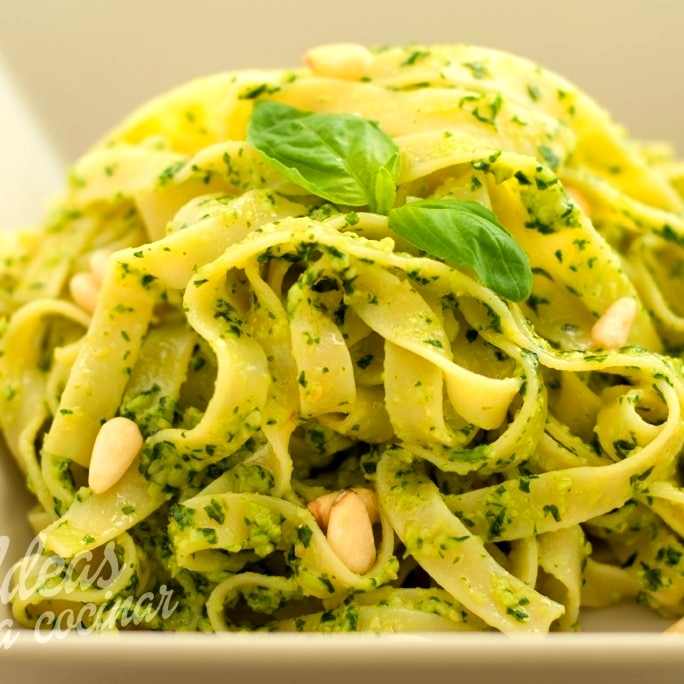 Pasta Al Pesto De Albahaca