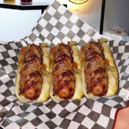 Orden de Hotdogs con Tocino