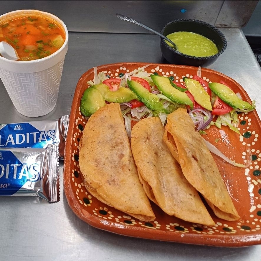 Tacos dorados de camaron