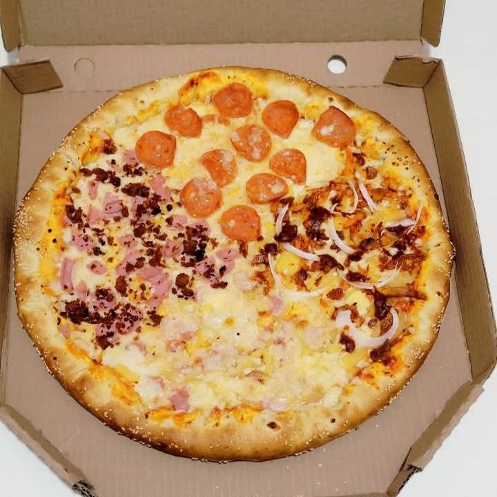 Pizza Grande de Carne Molida
