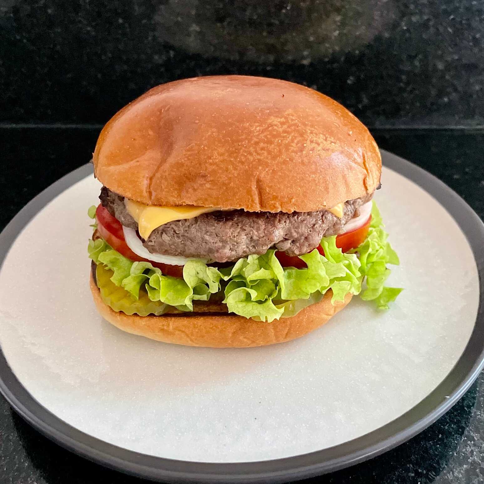 Classic Burger + Papas