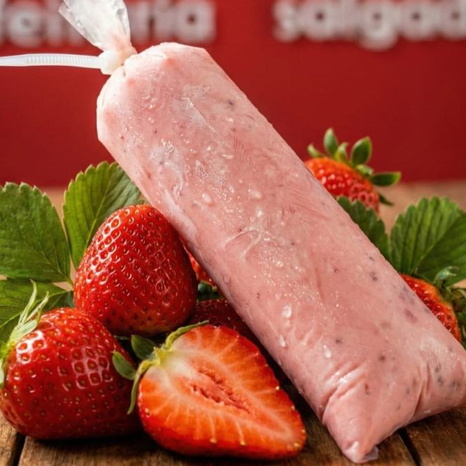 Feito com a fruta! Textura de mousse que derrete na boca. Fresquinho, cremoso e muito saboroso.