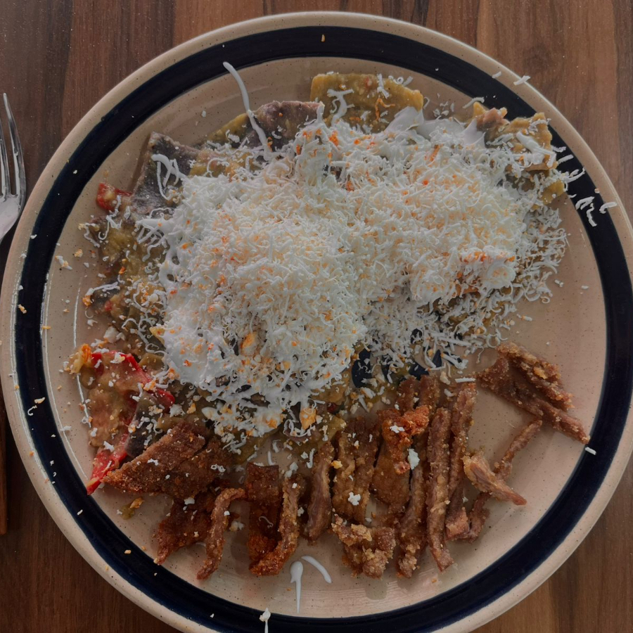 Chilaquiles Con Milanesa