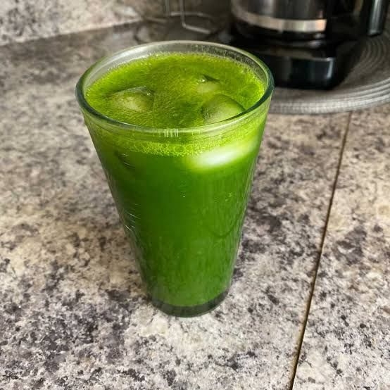 Jugo verde. Vaso 16 onz.