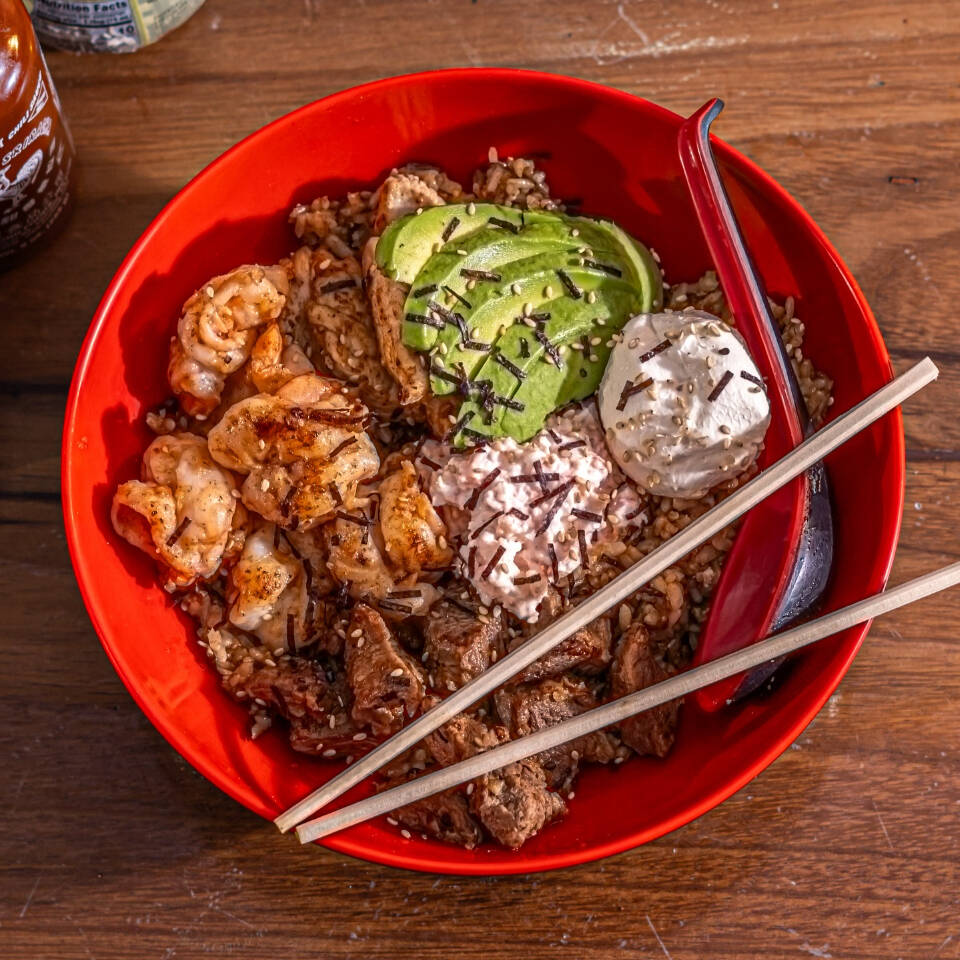 Yakimeshi mixto especial