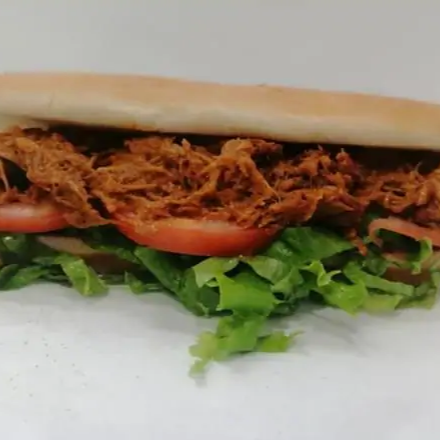 Sándwich de Carne Mechada