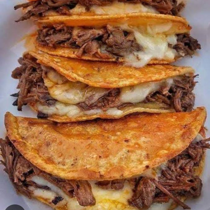 Tacoqueso de Birria