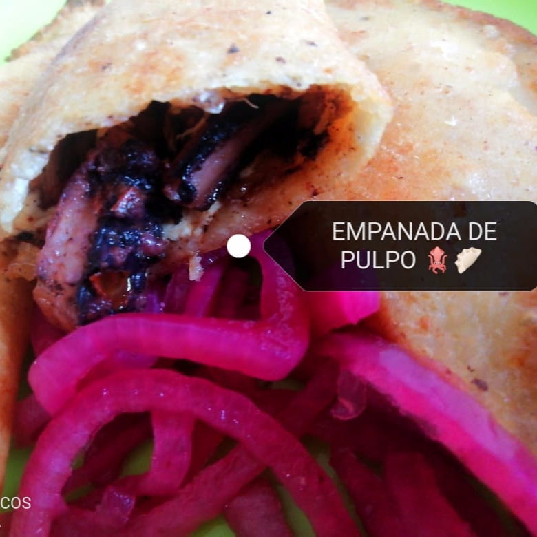 EMPANADA DE PULPO CON QUESO DE HEBRA