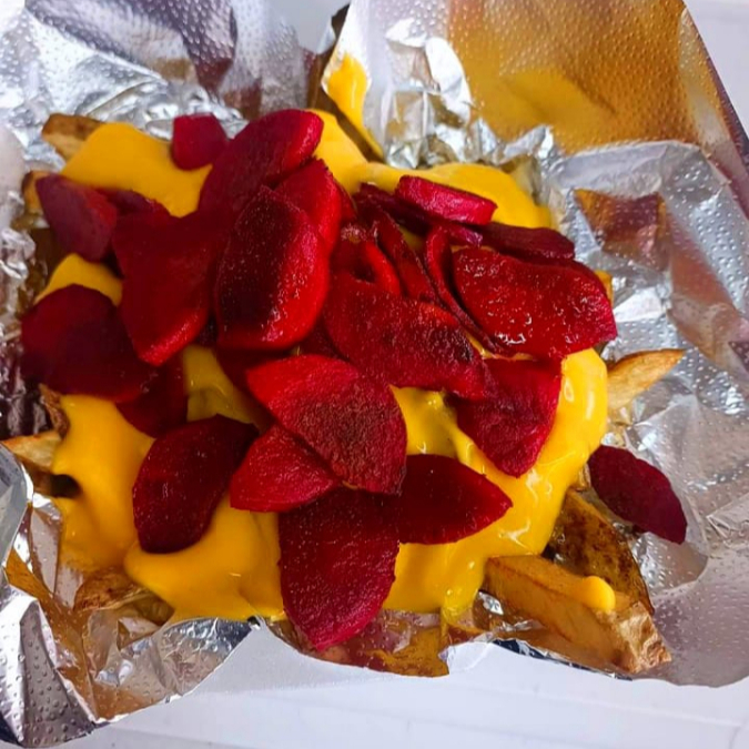 PAPAS FRITAS CON SALCHICHA PARA ASAR