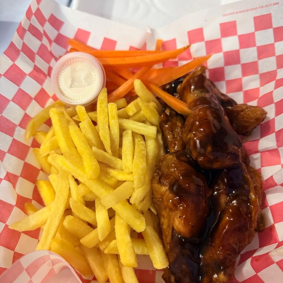 Alitas+papas