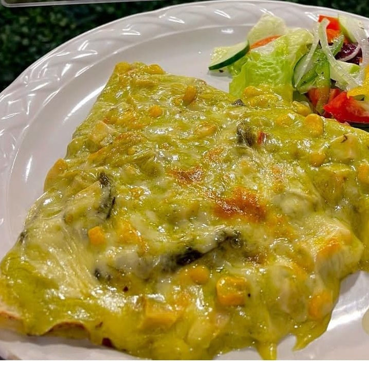 Crepa de Rajas con Elote