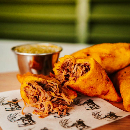 EMPANADA DE BIRRIA