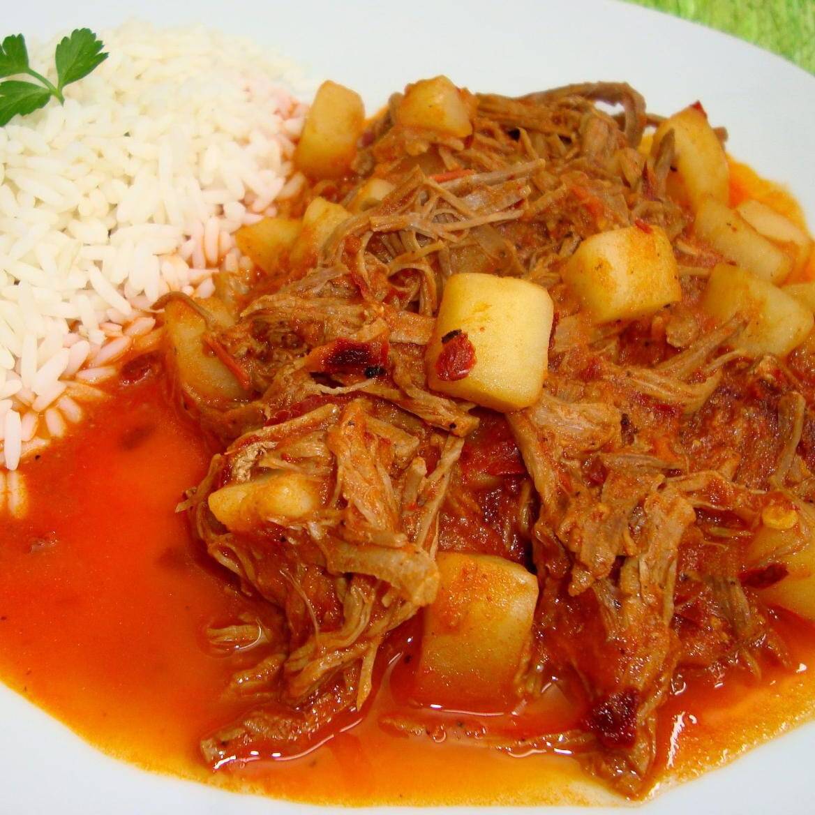 CARNE CON CHILES