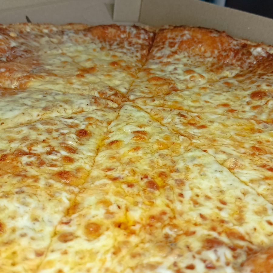 Pizza Quesos Grande y 1 Refresco