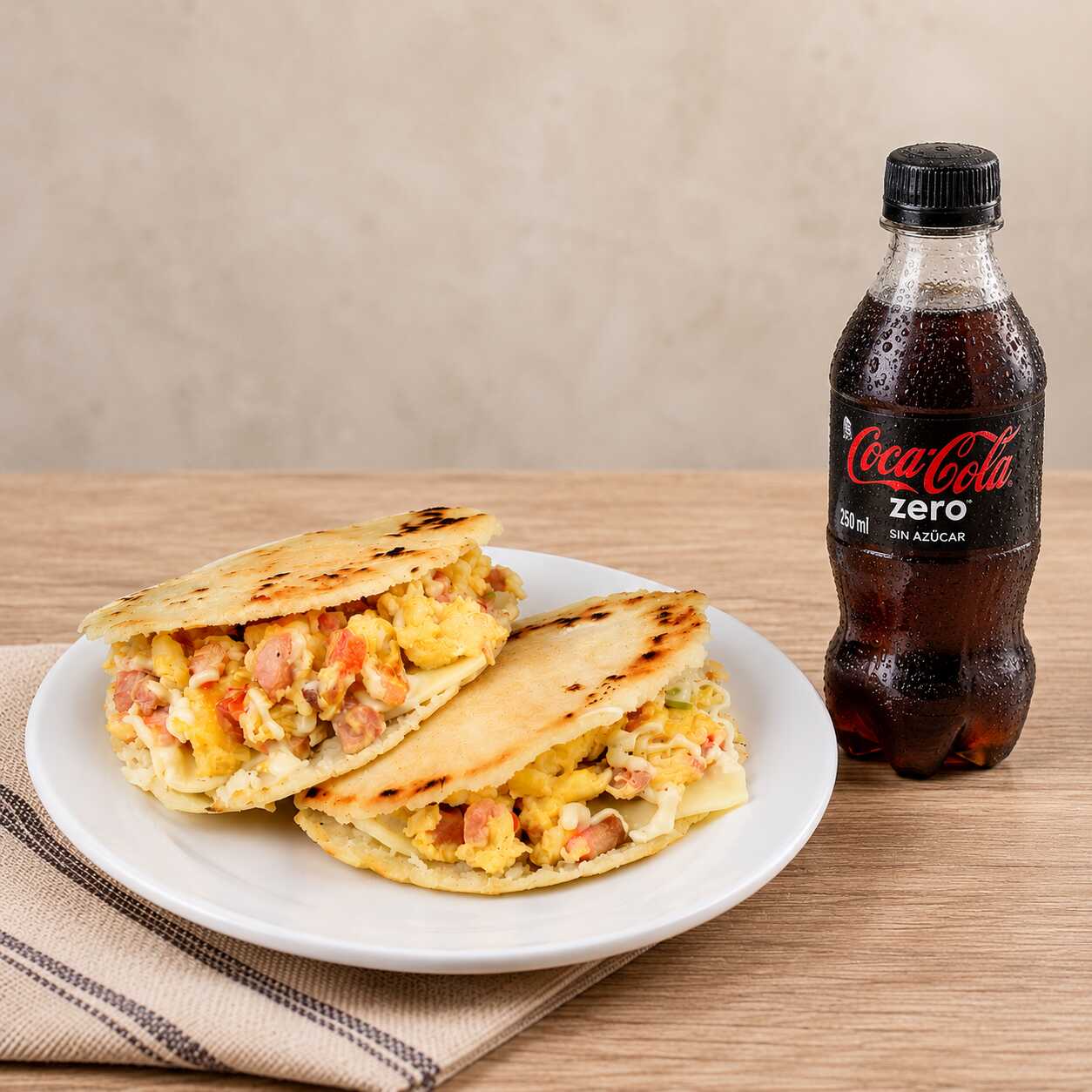Combo Dúo Arepa Rellena de Huevo y Chorizo