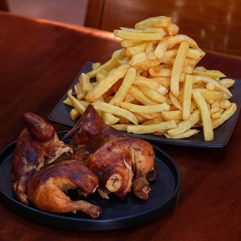 1 Pollo a la Brasa con papas