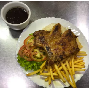 Acompanhamento: arroz, feijão, farofa, batata frita e salada