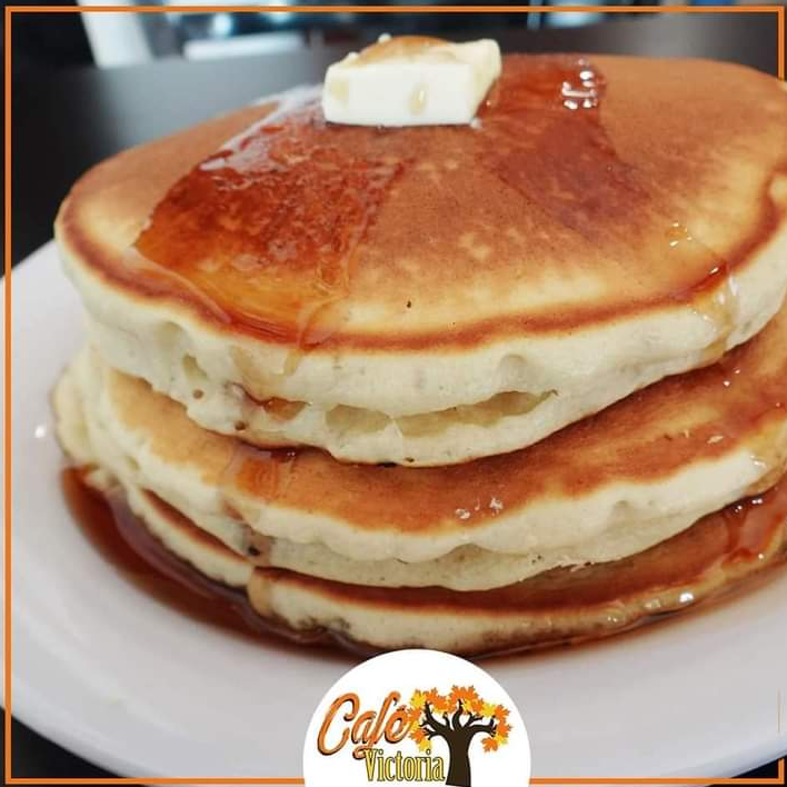 Combo-3 Piezas Hot Cake más Café Americano 16 Oz
