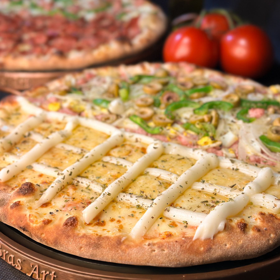 2 Pizzas Grandes + 1 Pequena Doce + 1 Refri 2 L