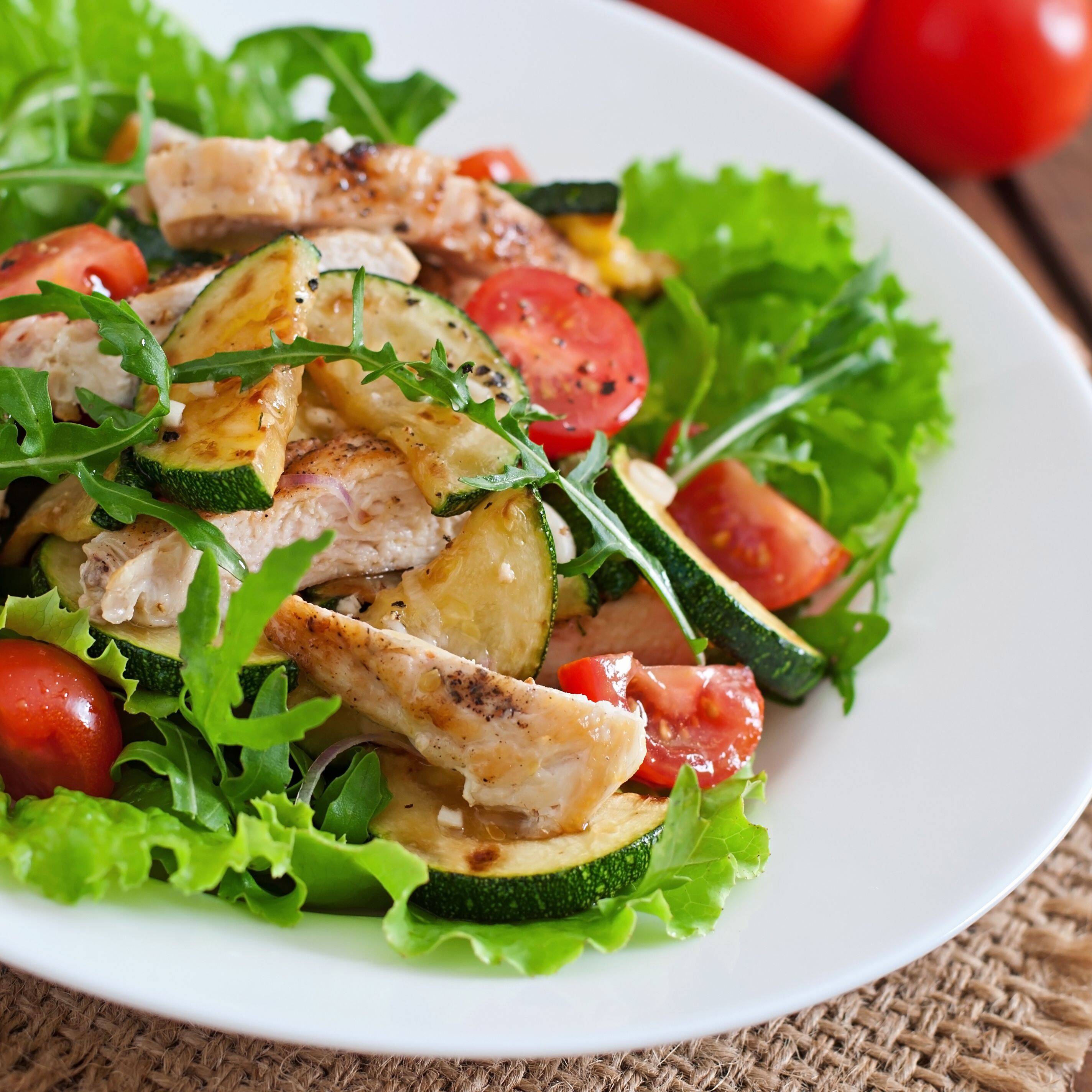 Ensalada de la Casa con Pollo