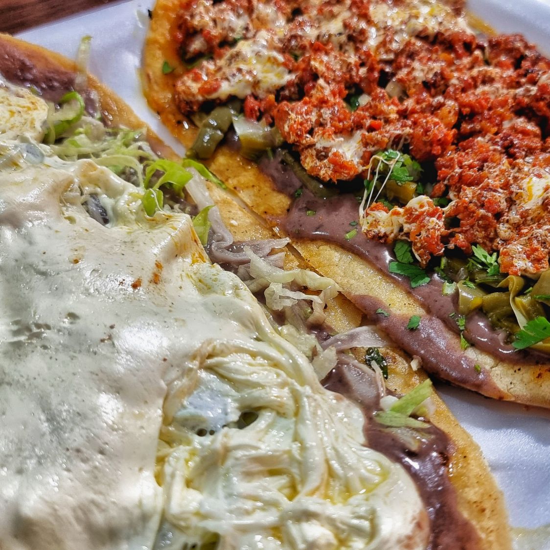 Huarache de Choriqueso
