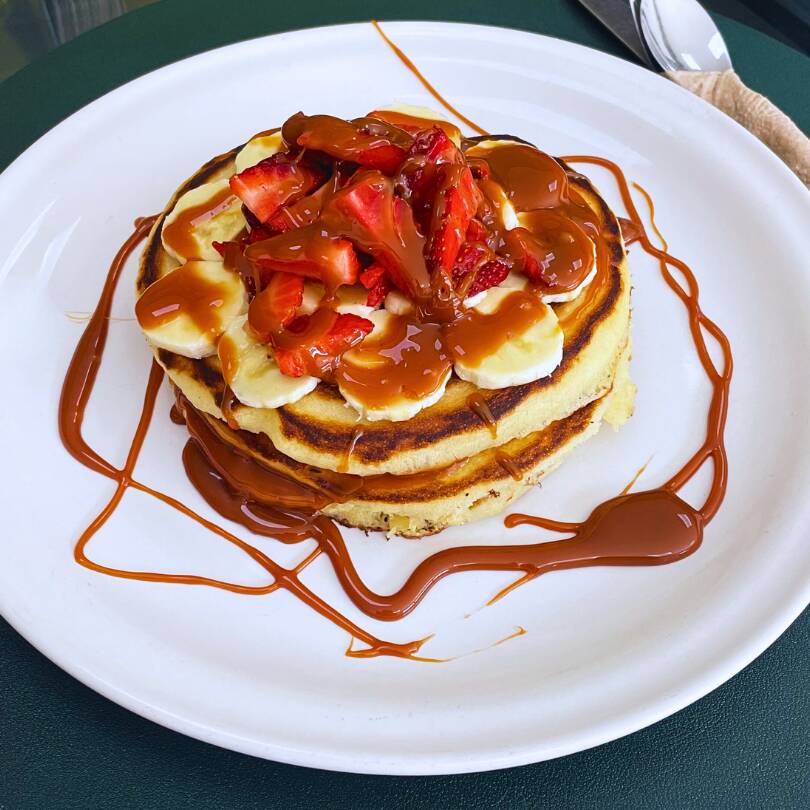 HOT CAKES DE CAJETA