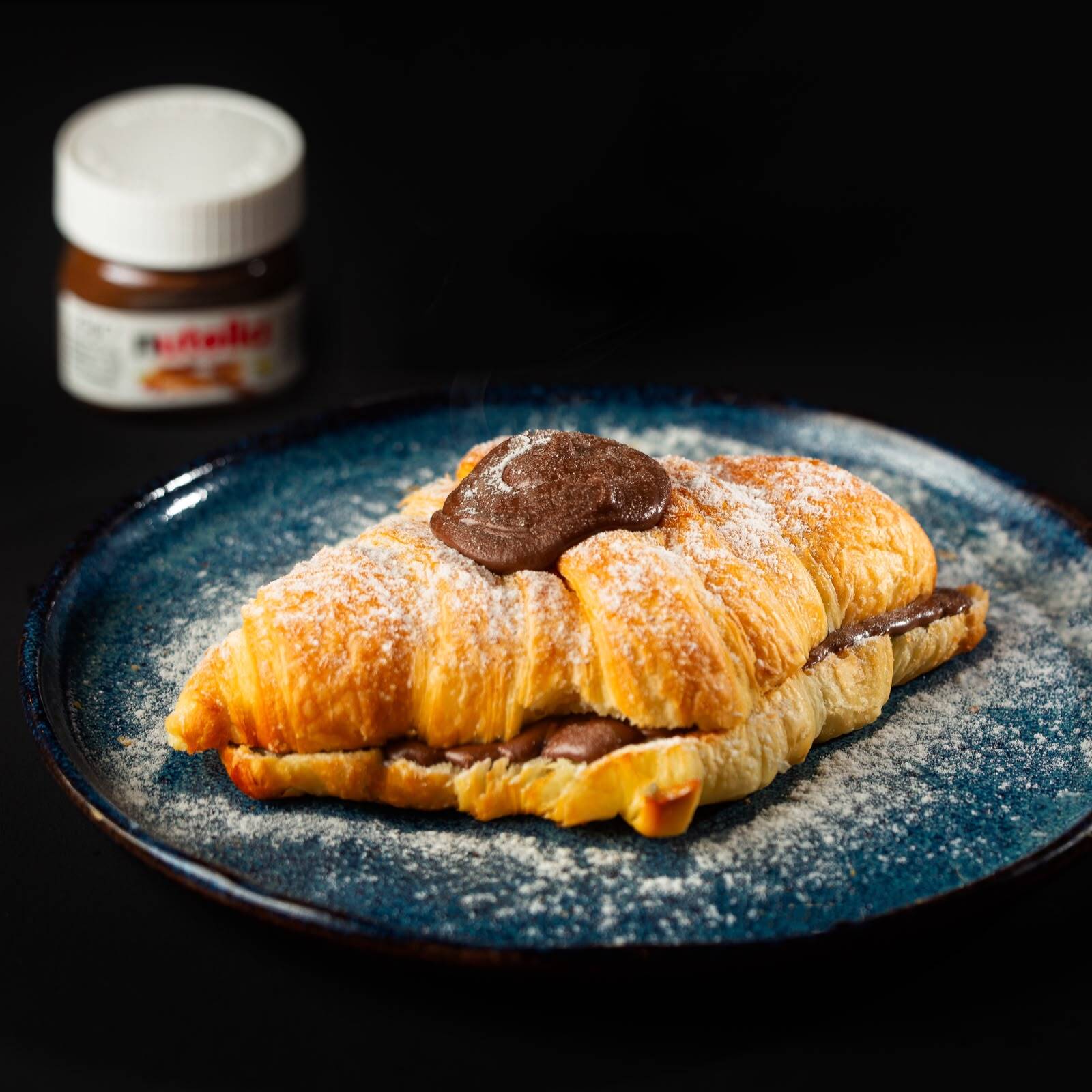 Croissant macio por dentro e crocante por fora, recheado com Nutella pura.
Obs.: a Bertoni Doces não altera nenhum produto ou retira/adiciona ingrediente.