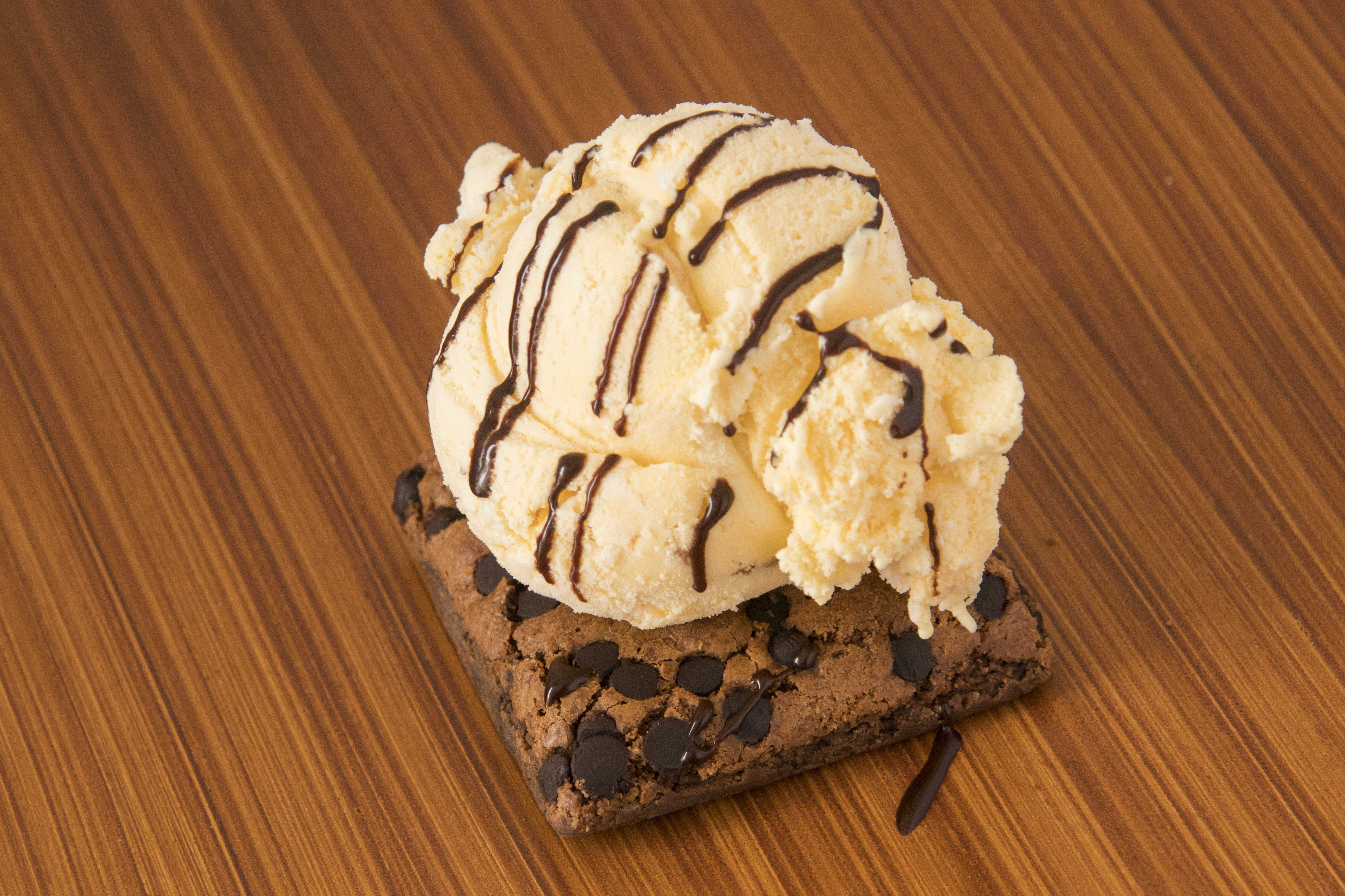 Brownie con Helado