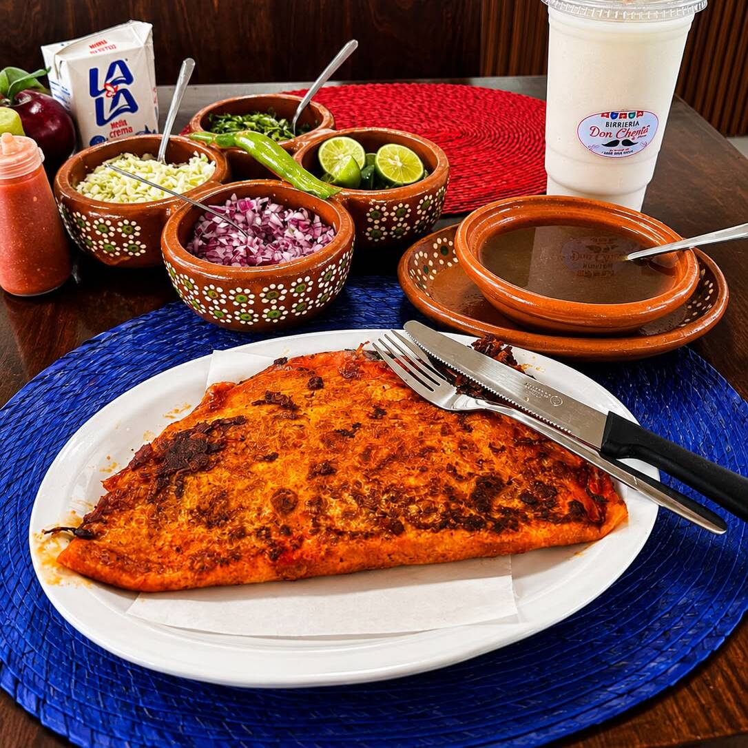 Quesabirria Tortilla de Harina