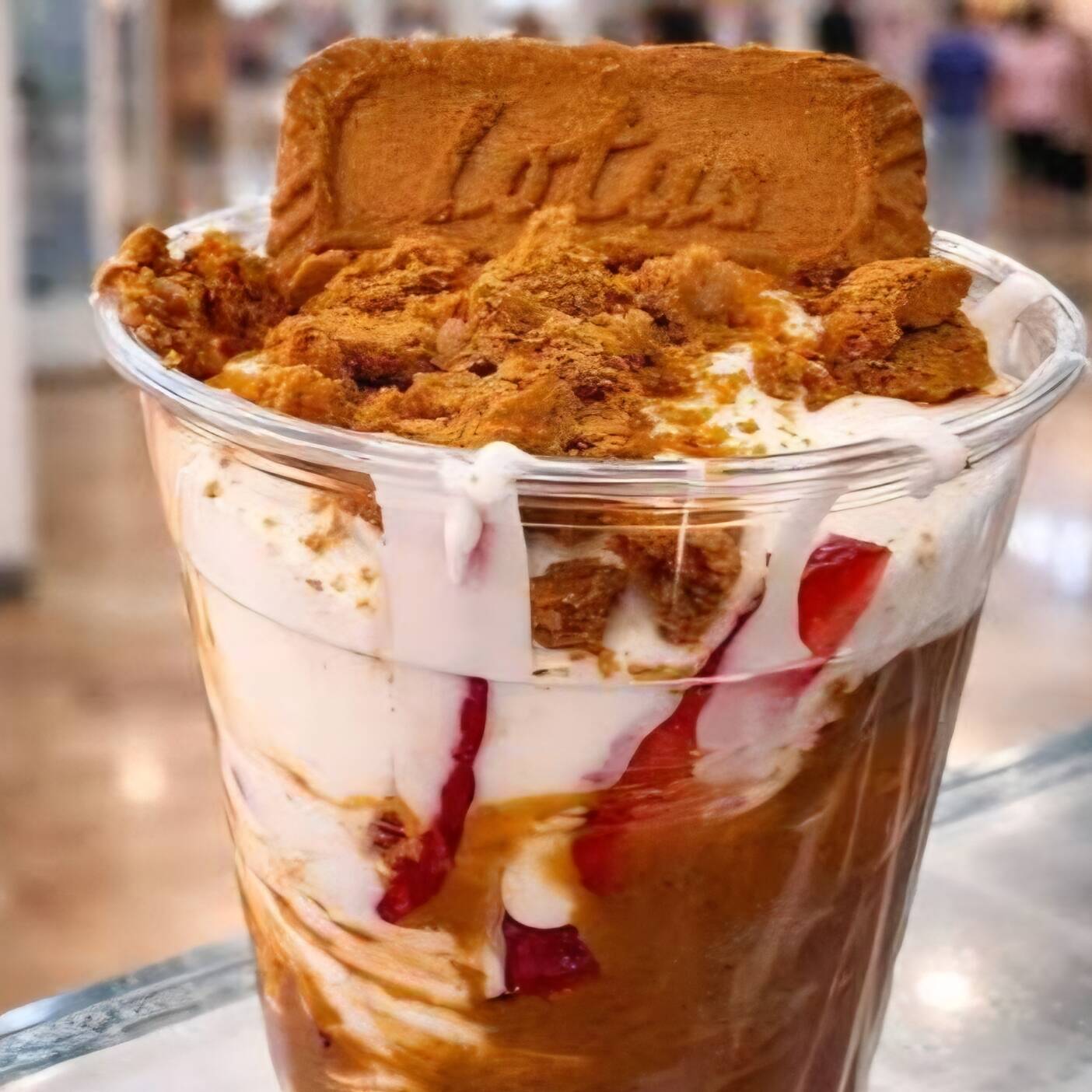 Fresas con Galleta Lotus ( Vaso Chico )