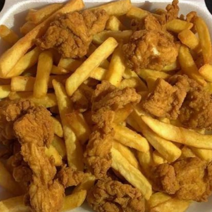 Nuggets de pollo + papas