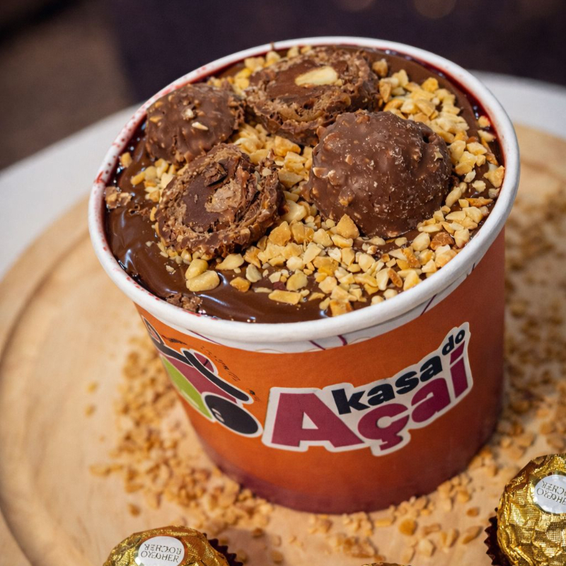 açai cremoso, amendoin e nutella e pra finalizar um delicioso ferrero rocher