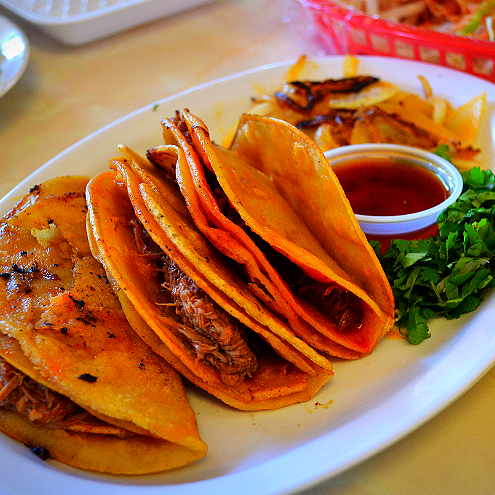 Orden de ! 4 TACOS DE BARBACOA DORADOS O AL GUSTO