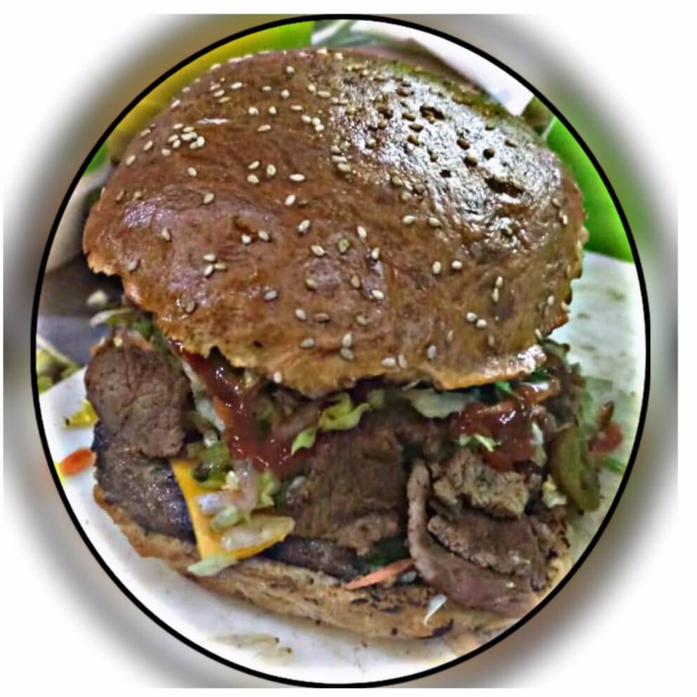 Hamburguesa con Carne Asada