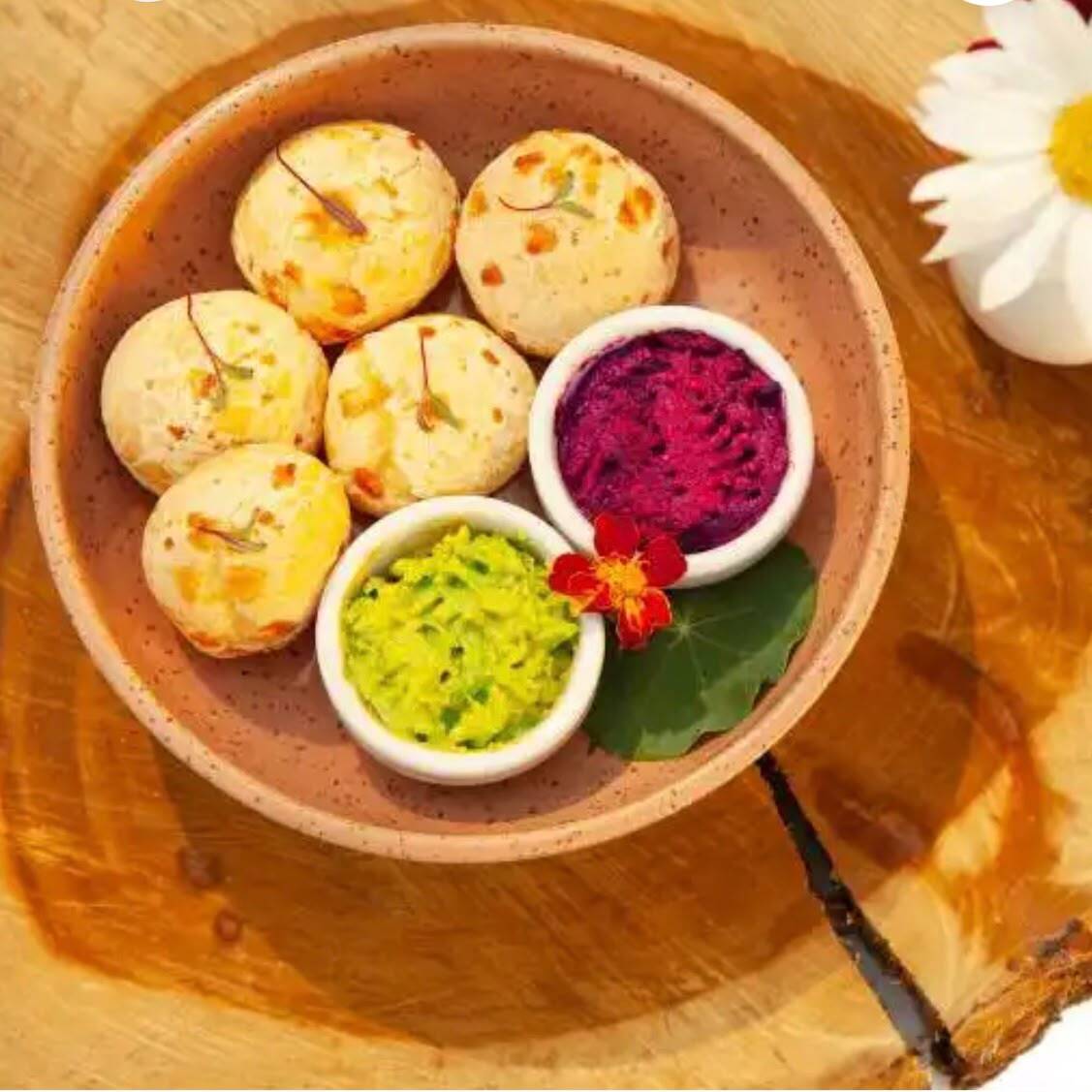 6 mini pães de queijo da casa
