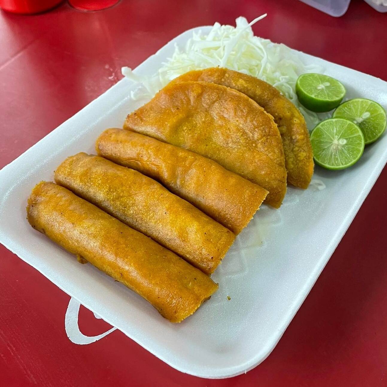 TACO DE DESHEBRADA EN MAIZ