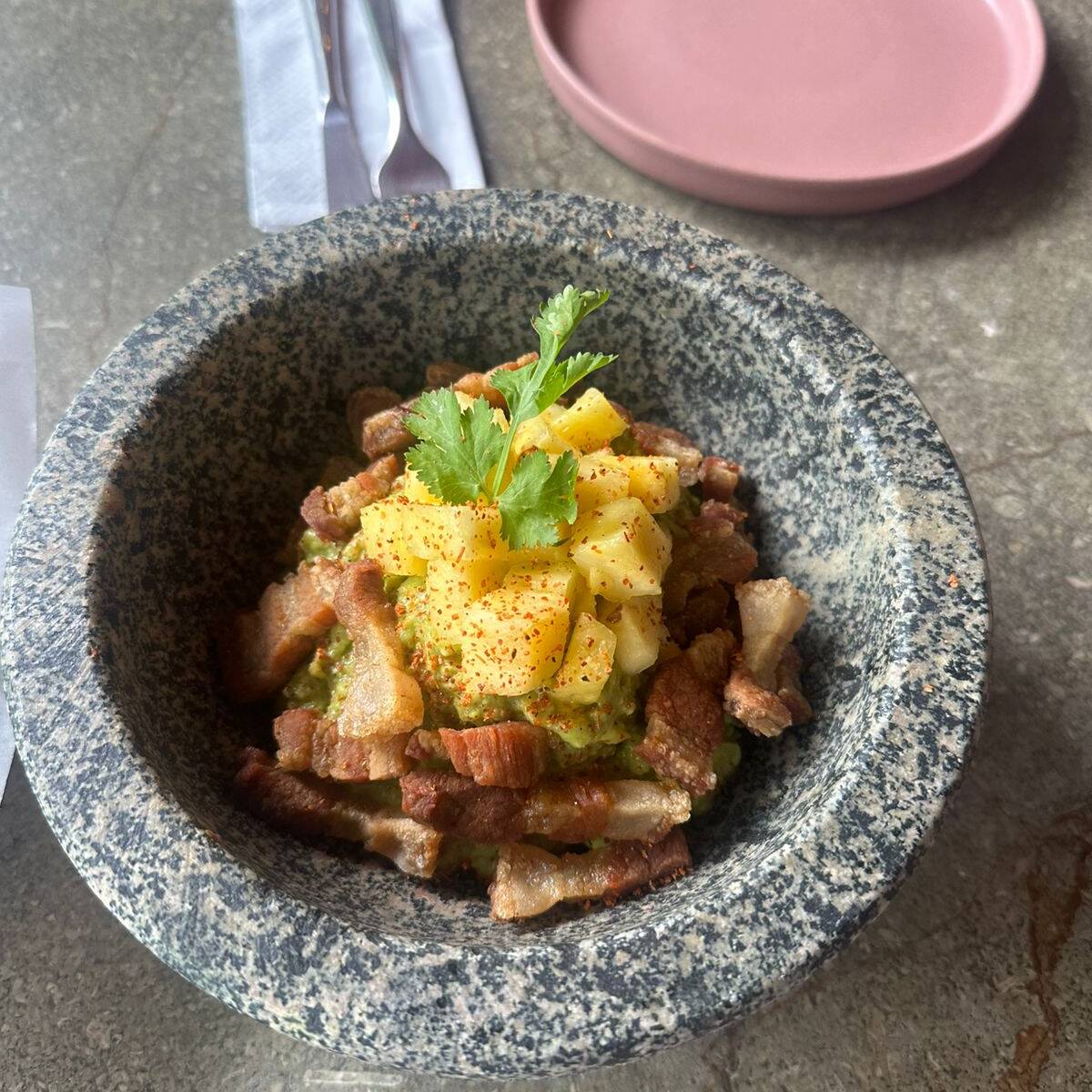 Molcajete Delirio Chicharrón