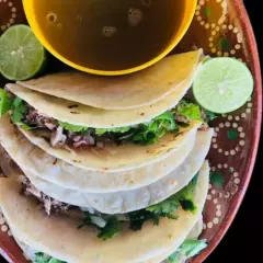 3 Tacos de Cabeza
