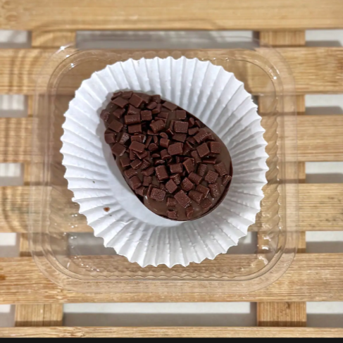 Casquinha de chocolate, com um delicioso brigadeiro de chocolate