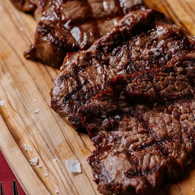 Acompanhamento: Baião de dois, Salada, Tropeiro e Farofa