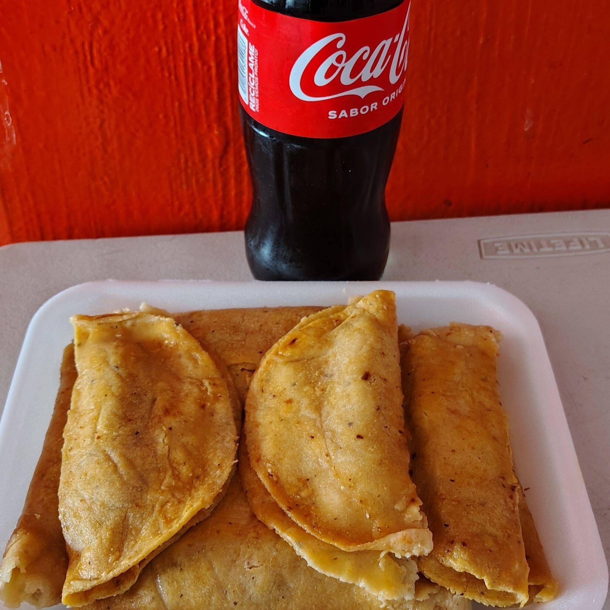 Combo 10Tacos chicharron + 1coca cola